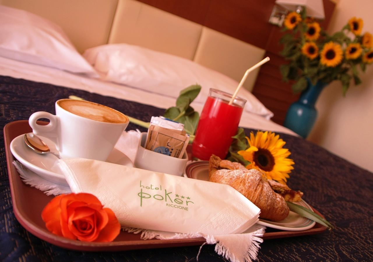 Hotel Poker Riccione Exterior foto